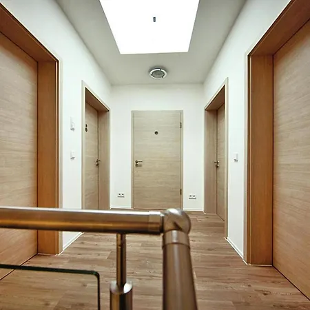 Fuer 7 Personen In * Στράουσμπεργκ